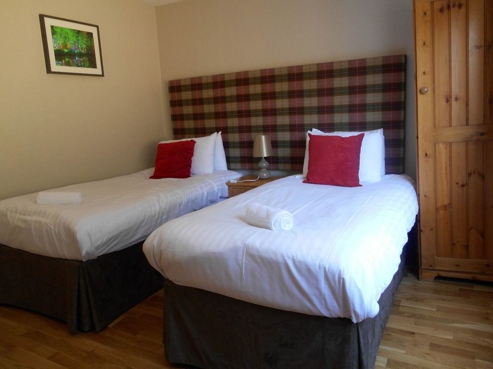 The Ballinluig Inn Pitlochry Exterior foto